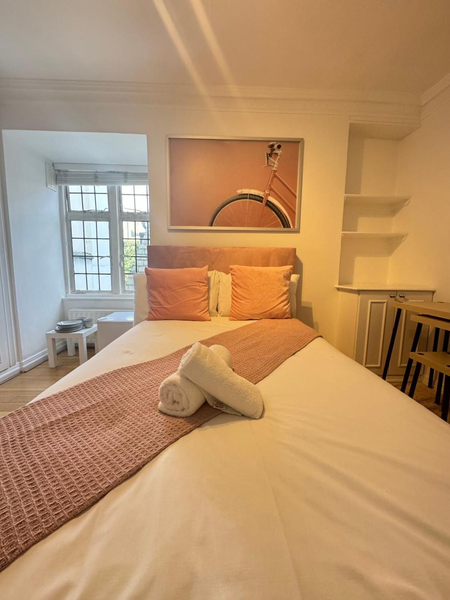Homestay Hyde Park Corner House
