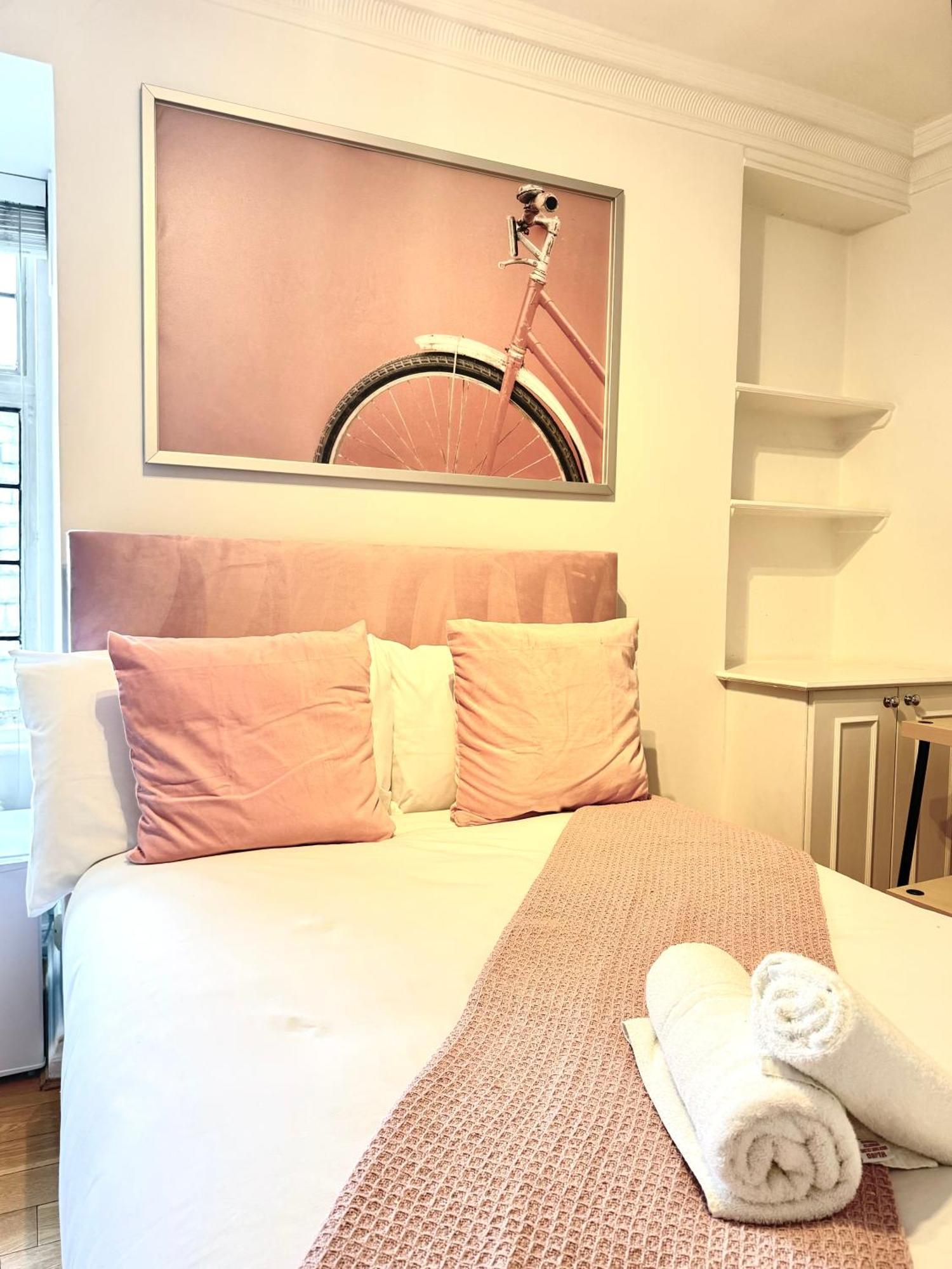 Homestay Hyde Park Corner House London