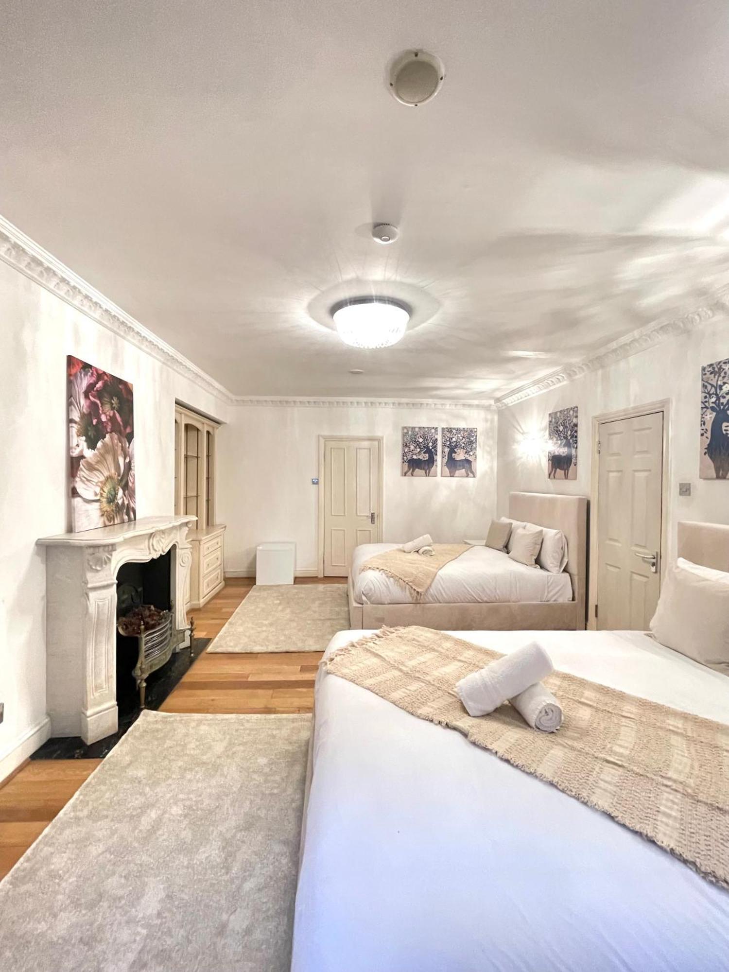 Homestay Hyde Park Corner House *