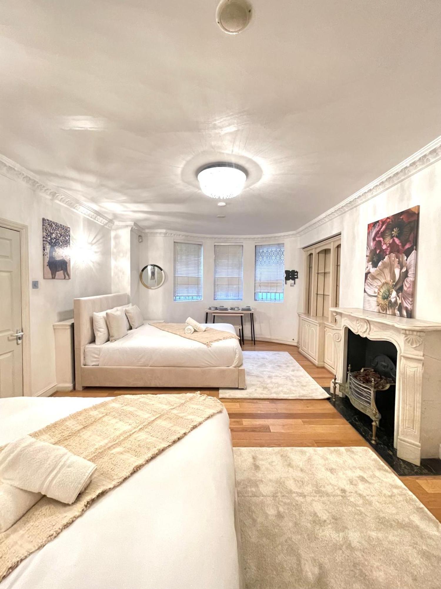 Hyde Park Corner House Homestay London