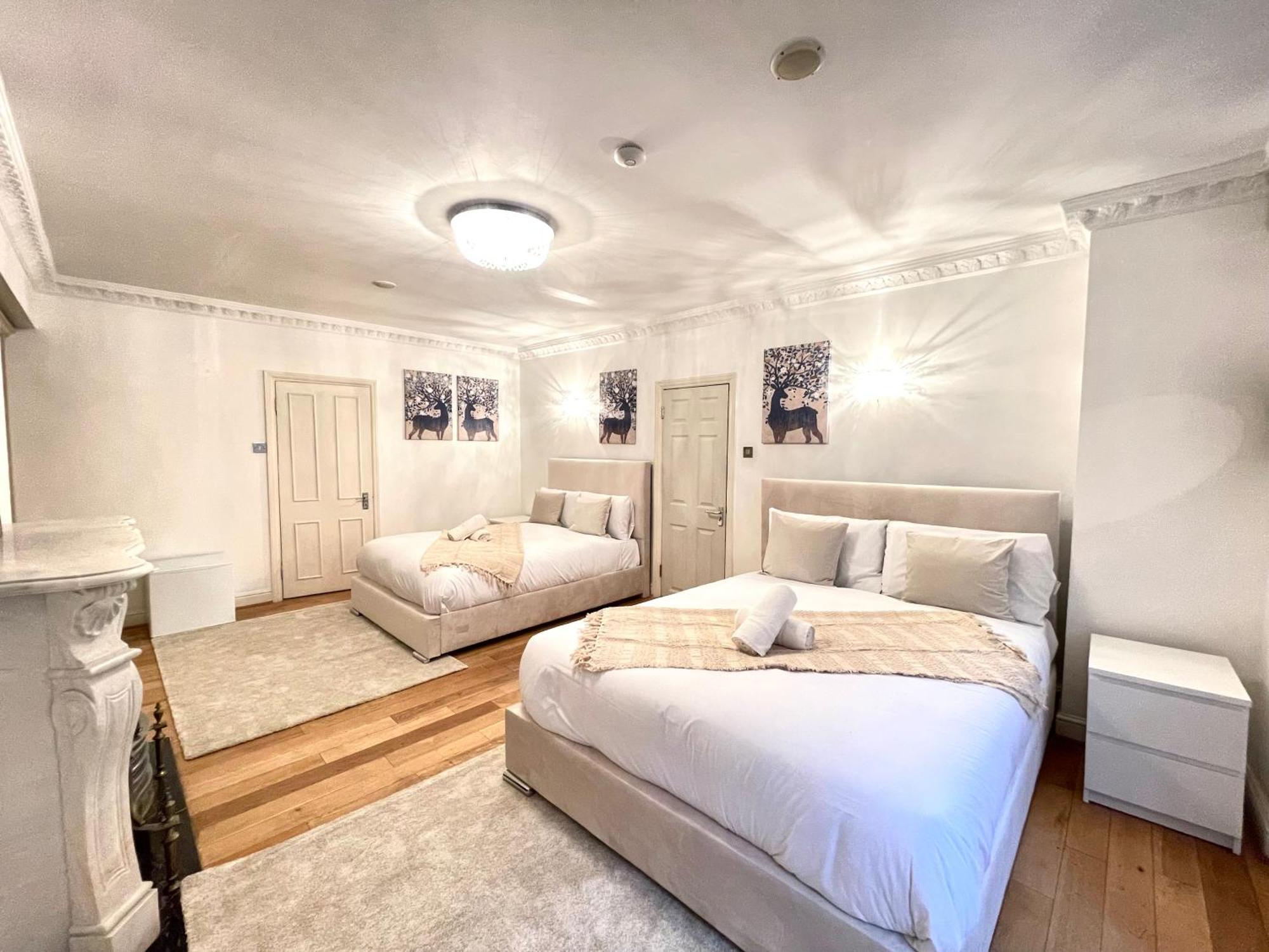 Hyde Park Corner House *